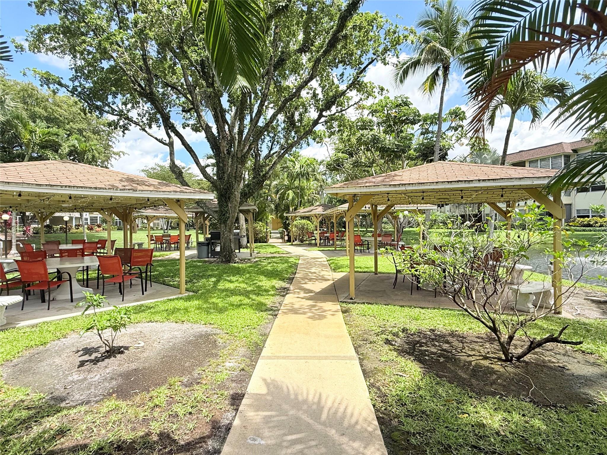 Hawaiian Gardens -Petunia - Residential