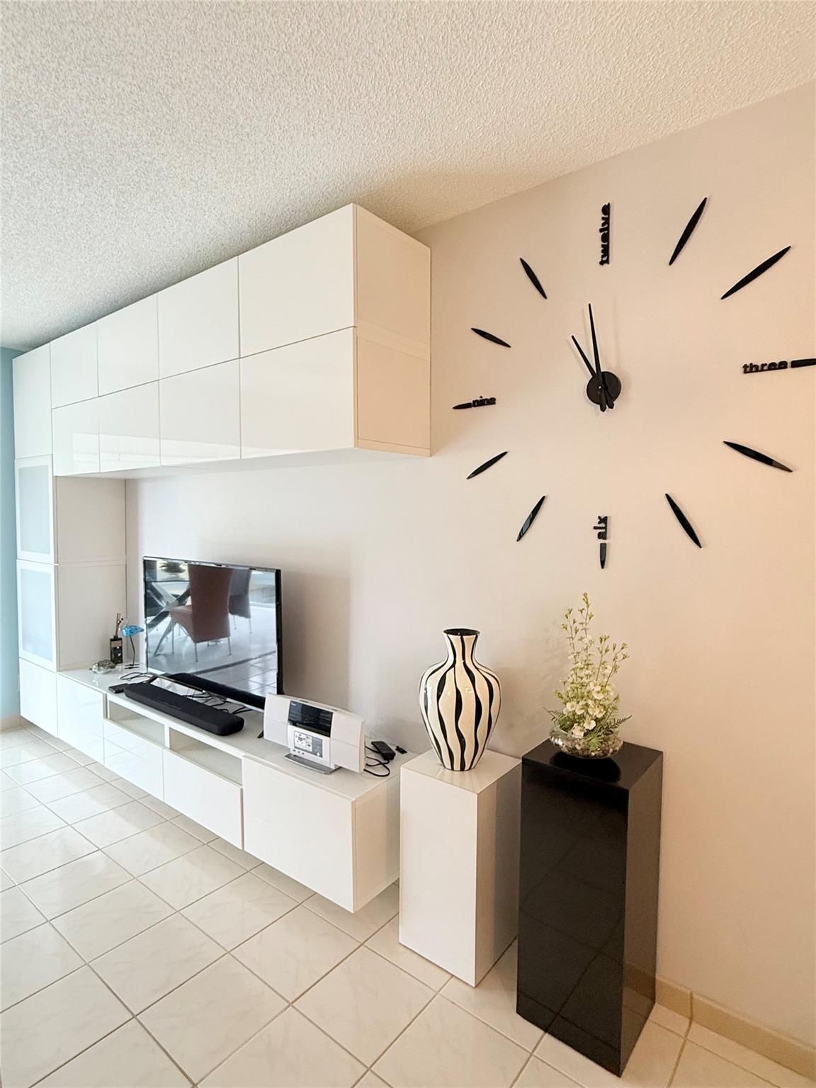 Hawaiian Gardens -Petunia - Residential