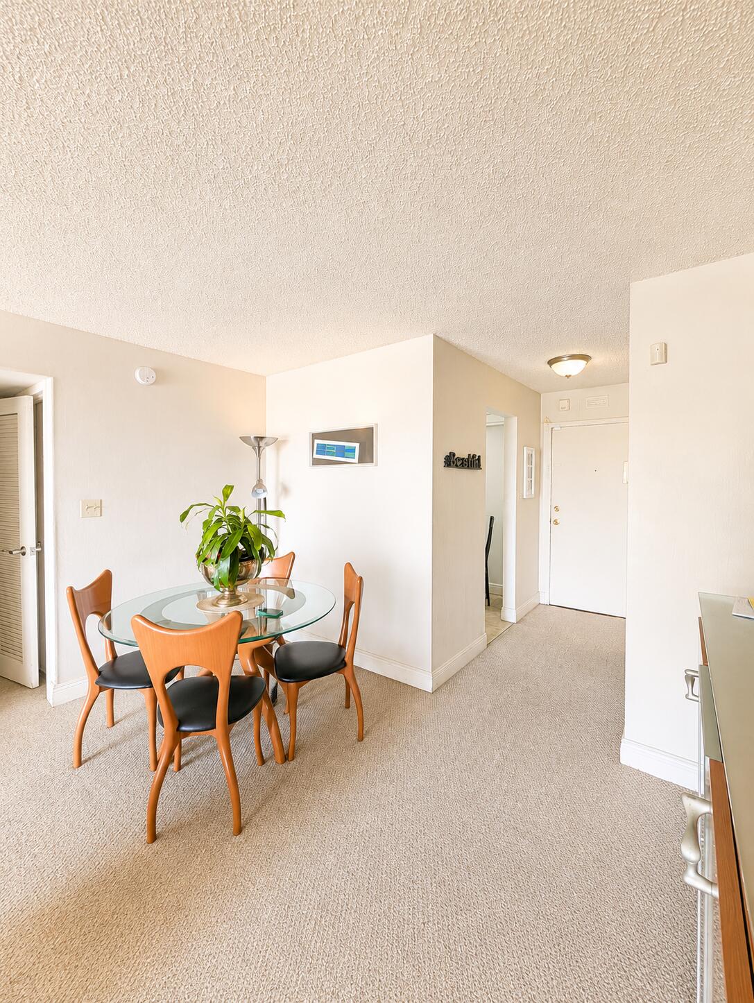 1800 Sans Souci Boulevard 424, North Miami, FL, 33181/$159,000 3 1800 Sans Souci Boulevard 424