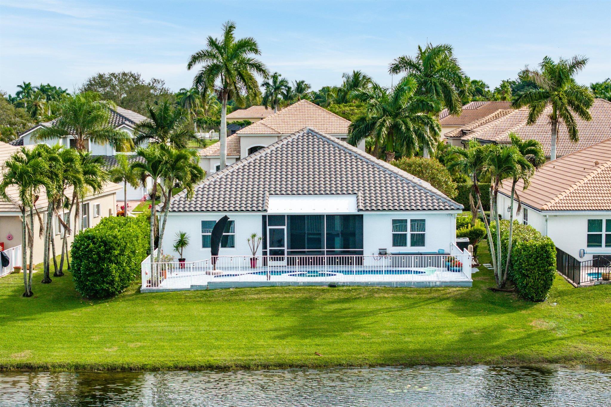 BOCA FALLS PAR R - Residential Lease