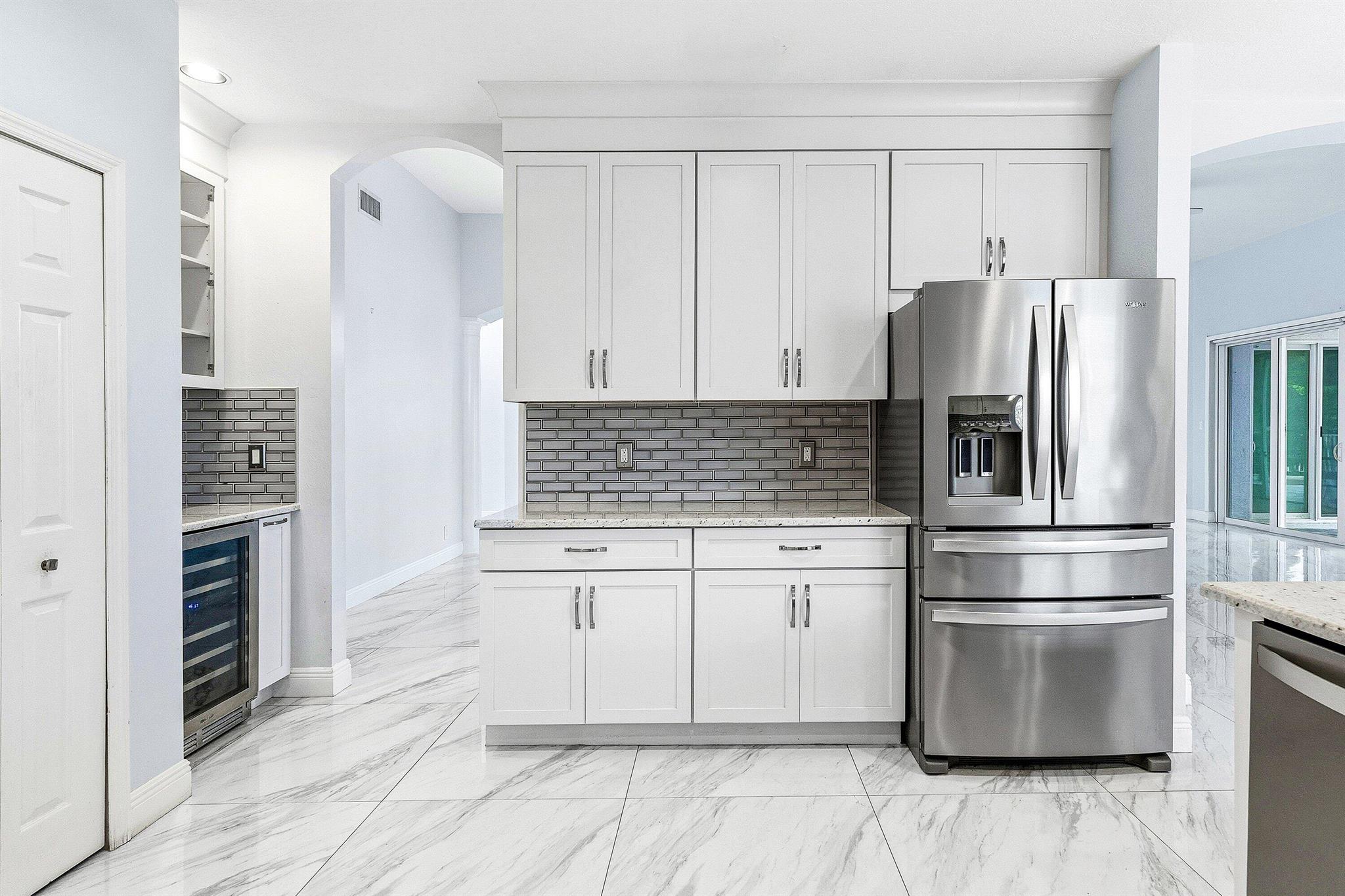 BOCA FALLS PAR R - Residential Lease