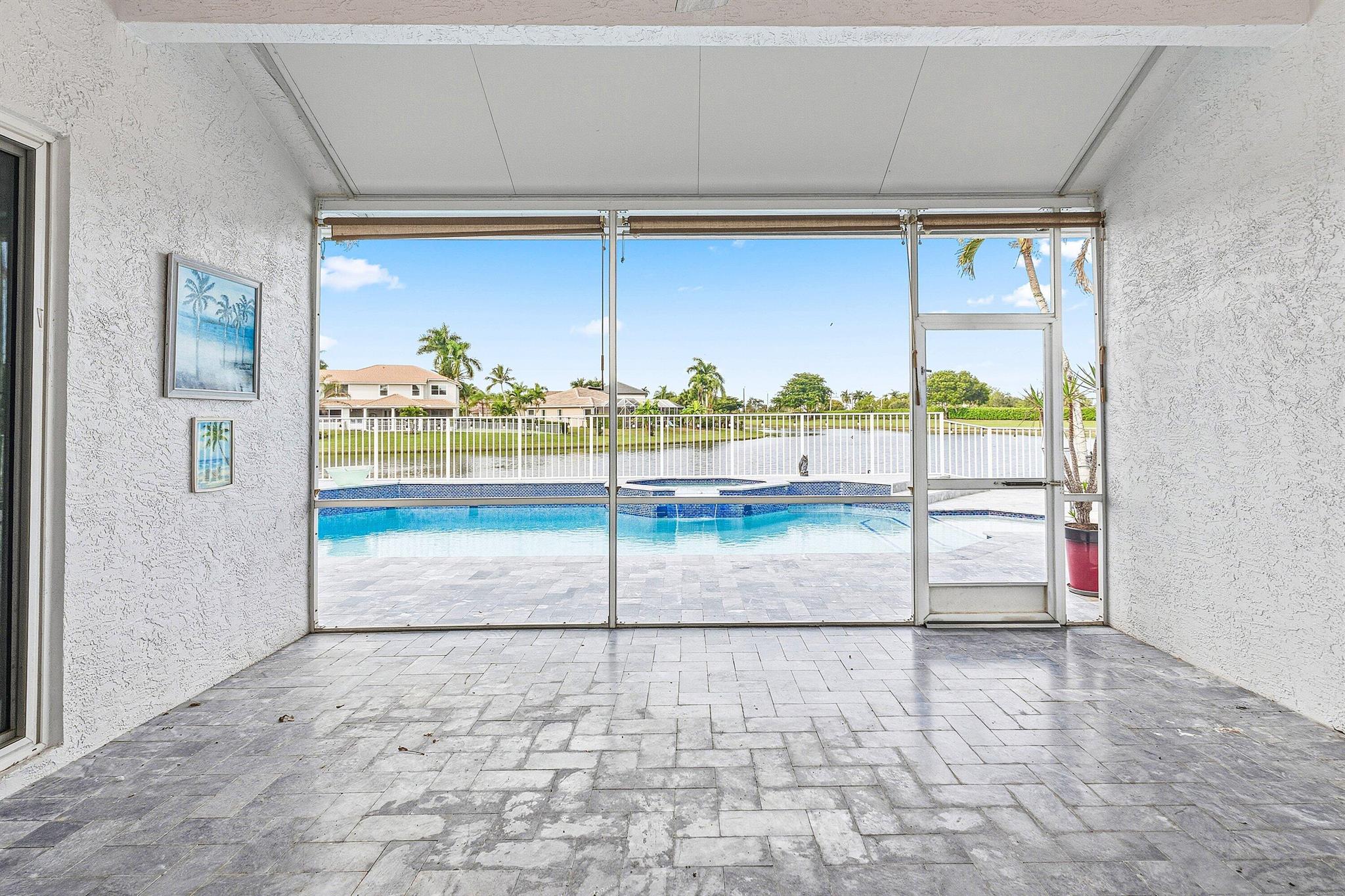 BOCA FALLS PAR R - Residential Lease