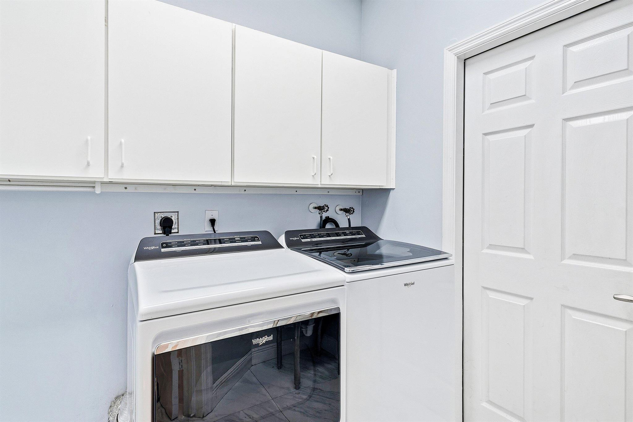 BOCA FALLS PAR R - Residential Lease