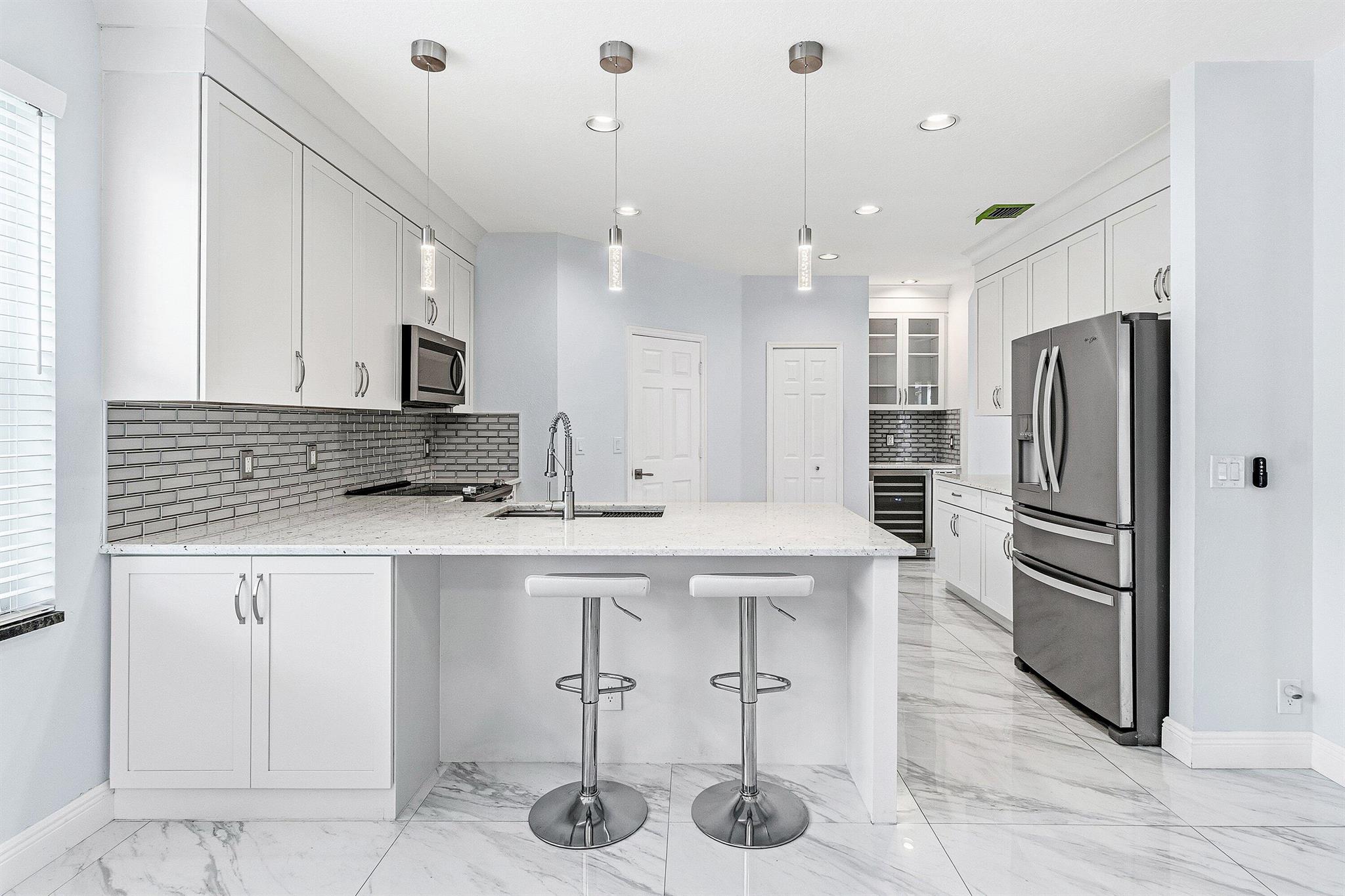 BOCA FALLS PAR R - Residential Lease