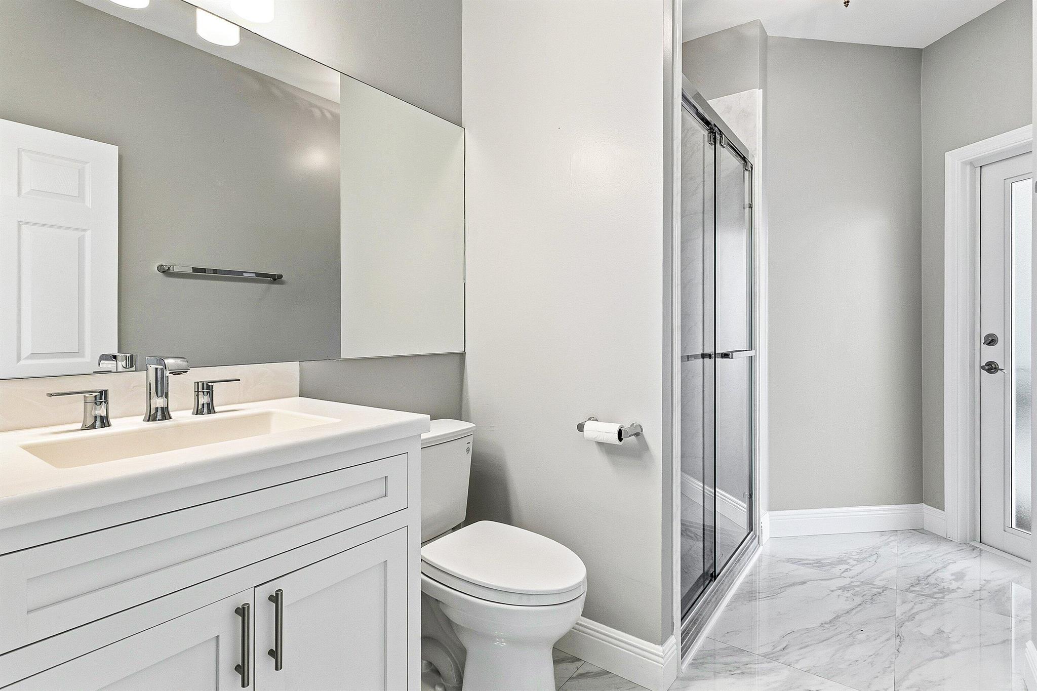 BOCA FALLS PAR R - Residential Lease