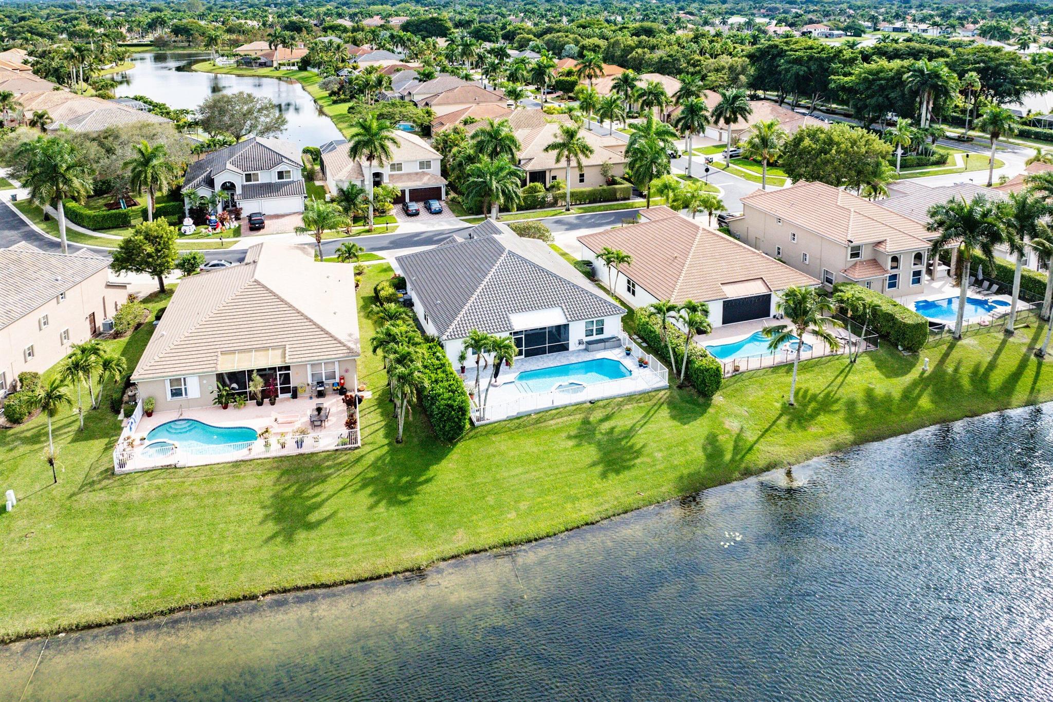 BOCA FALLS PAR R - Residential Lease