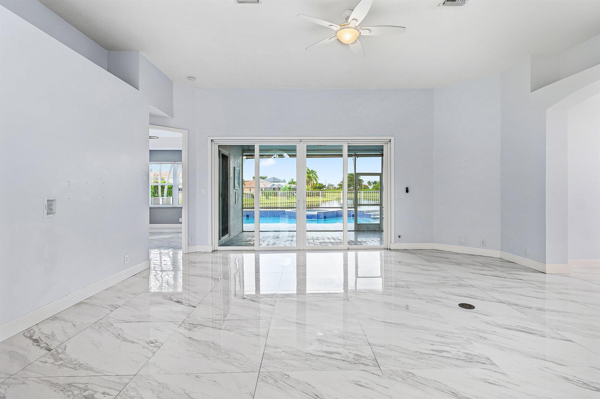 BOCA FALLS PAR R - Residential Lease