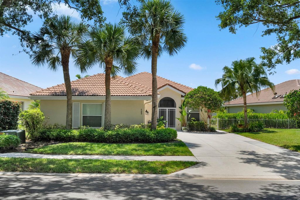 Photo of 123 S Hampton Drive, Jupiter, FL 33458 (MLS # R11089450)