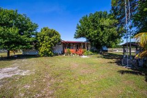 Mobile Home in Clewiston FL 760 Sendero Street St 18.jpg