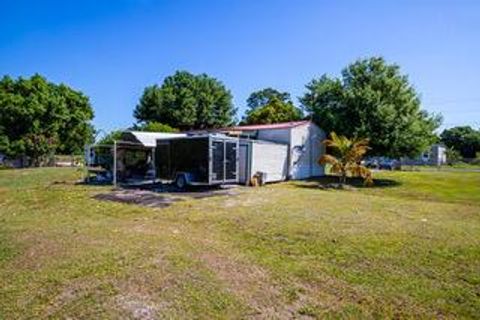 Mobile Home in Clewiston FL 760 Sendero Street St 27.jpg