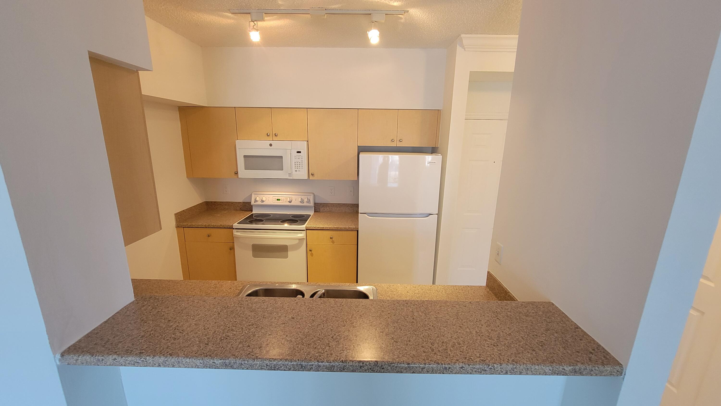 MONTECITO PALM BEACH CONDO - Residential Lease