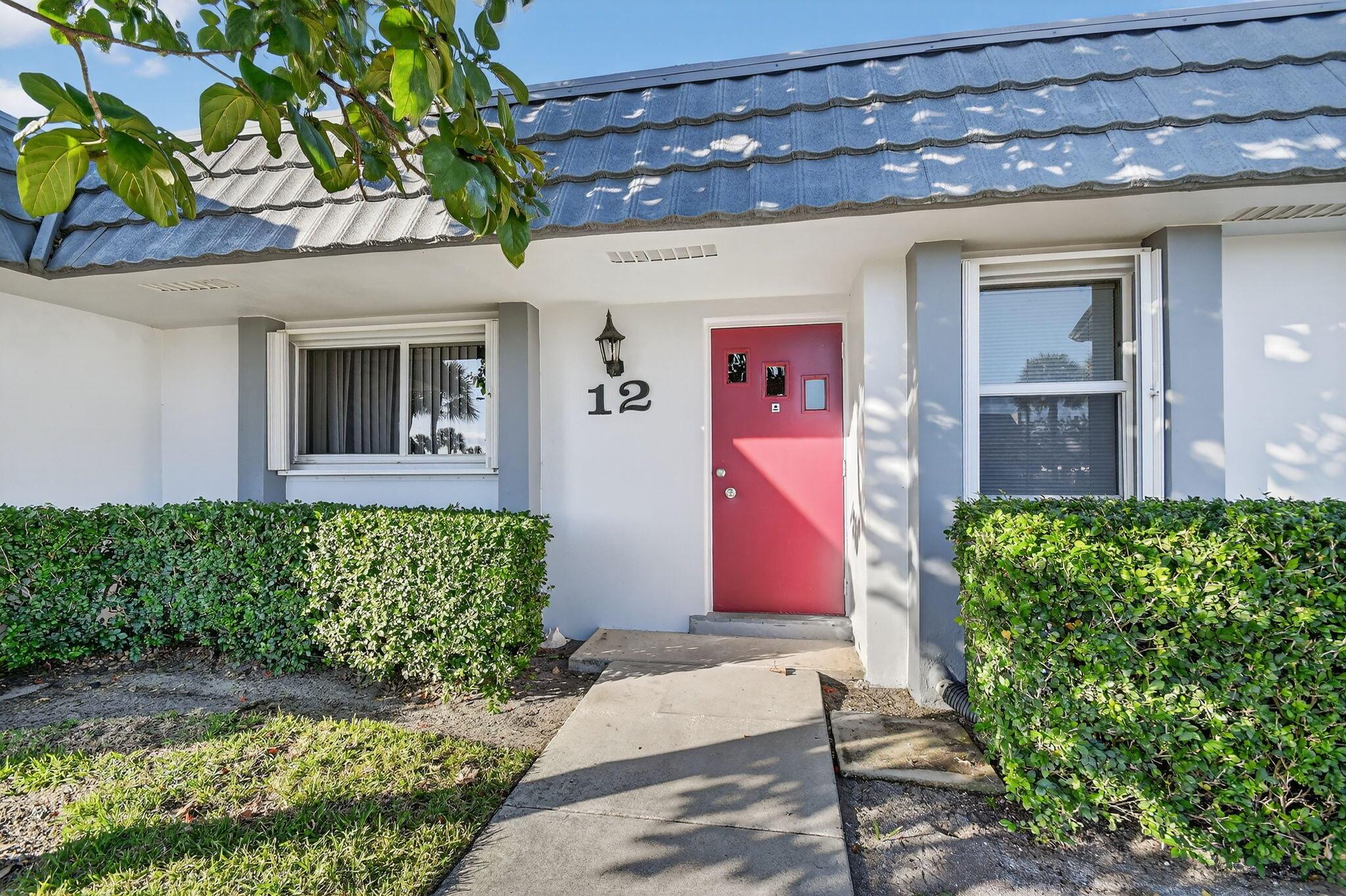 2886 Fernley Drive E 12