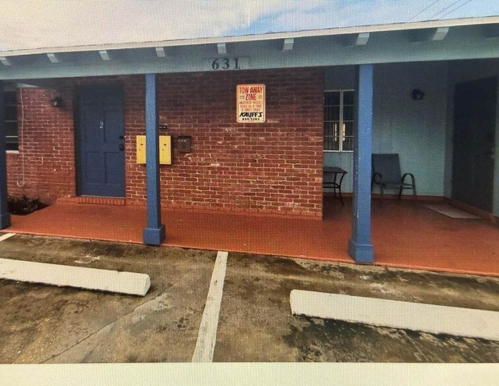 Photo of 631 N Federal Highway, Lake Worth Beach, FL 33460 (MLS # R11107371)