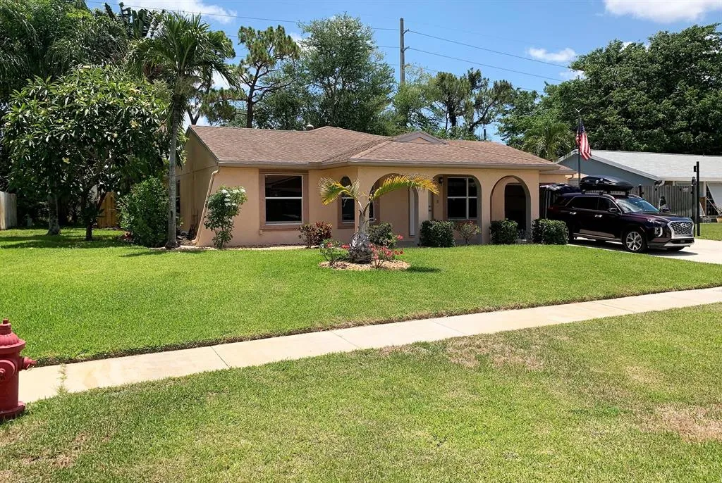 8236 Little Beth Dr E  