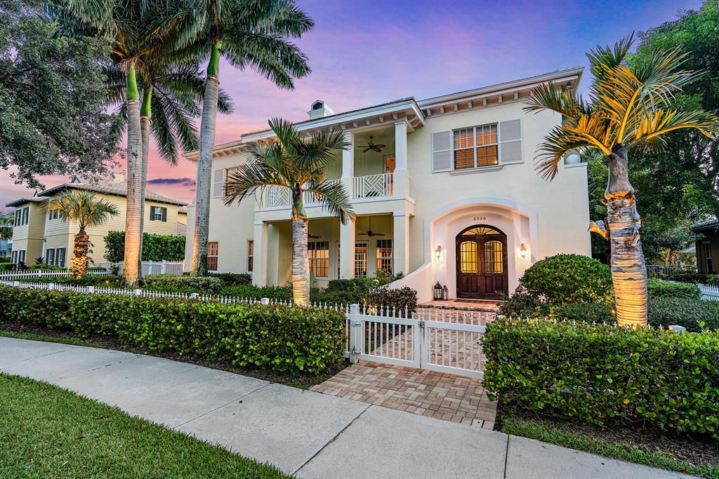 Photo of 3338 Greenway Drive, Jupiter, FL 33458 (MLS # R10745085)