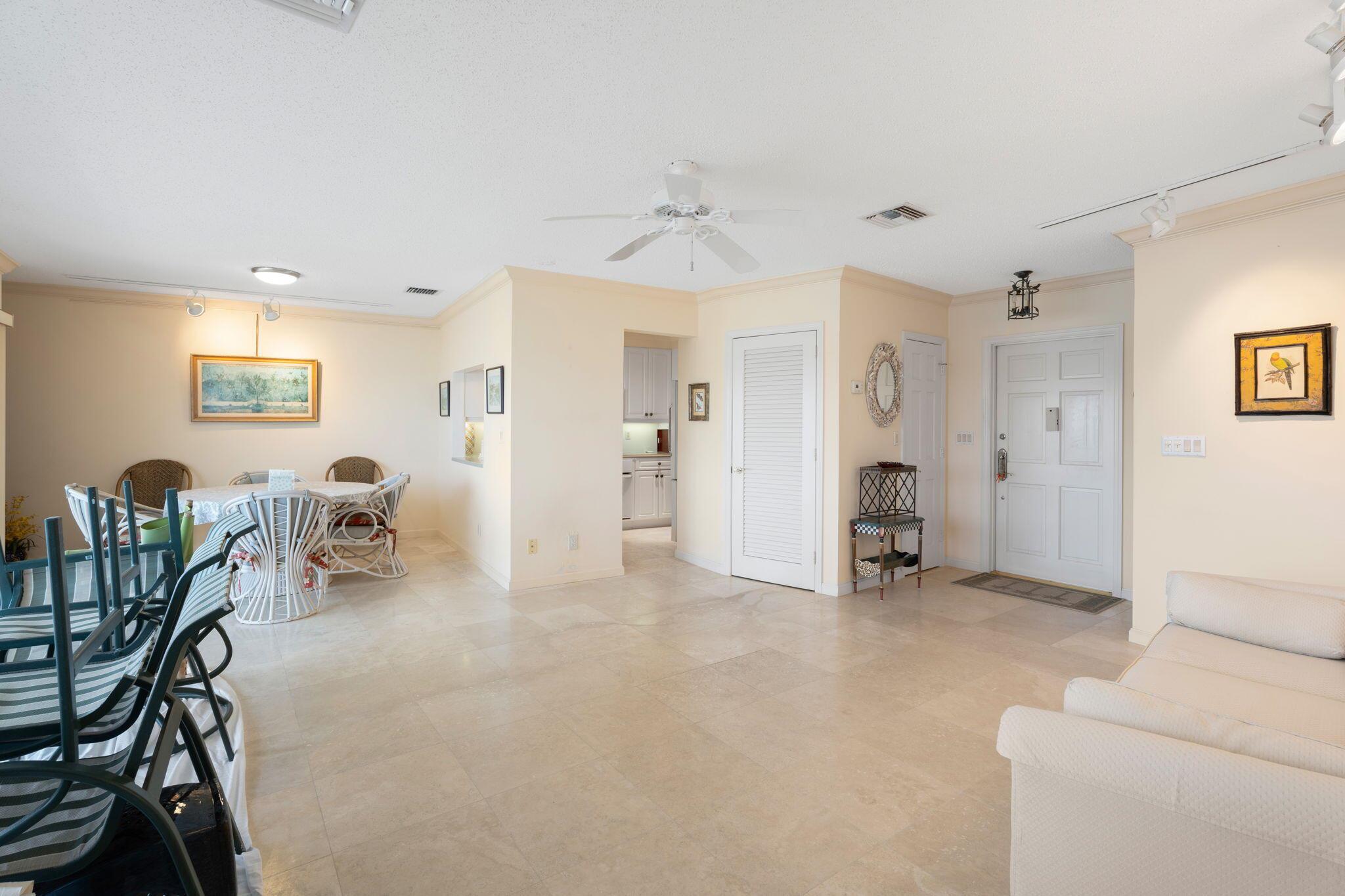 BIRKDALE CONDO APTS DECL - Residential