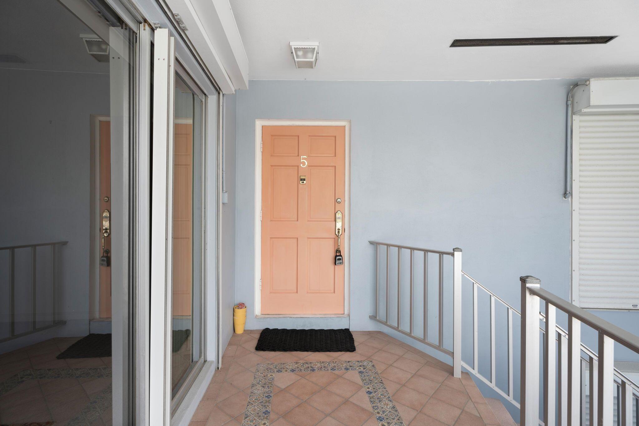 BIRKDALE CONDO APTS DECL - Residential