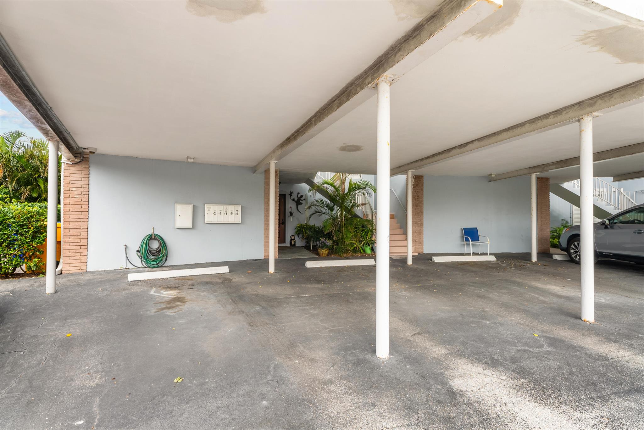 BIRKDALE CONDO APTS DECL - Residential