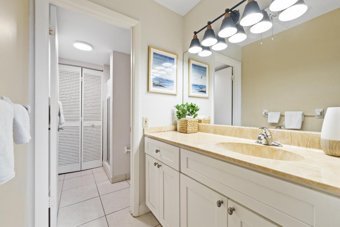 SAND DOLLAR VILLAS CONDOMINIUM C - Residential