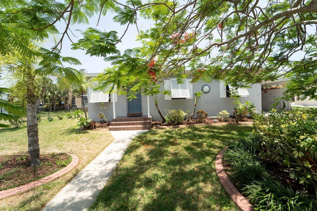 Photo of 306 Fernandina Street, Fort Pierce, FL 34949 (MLS # R11117286)