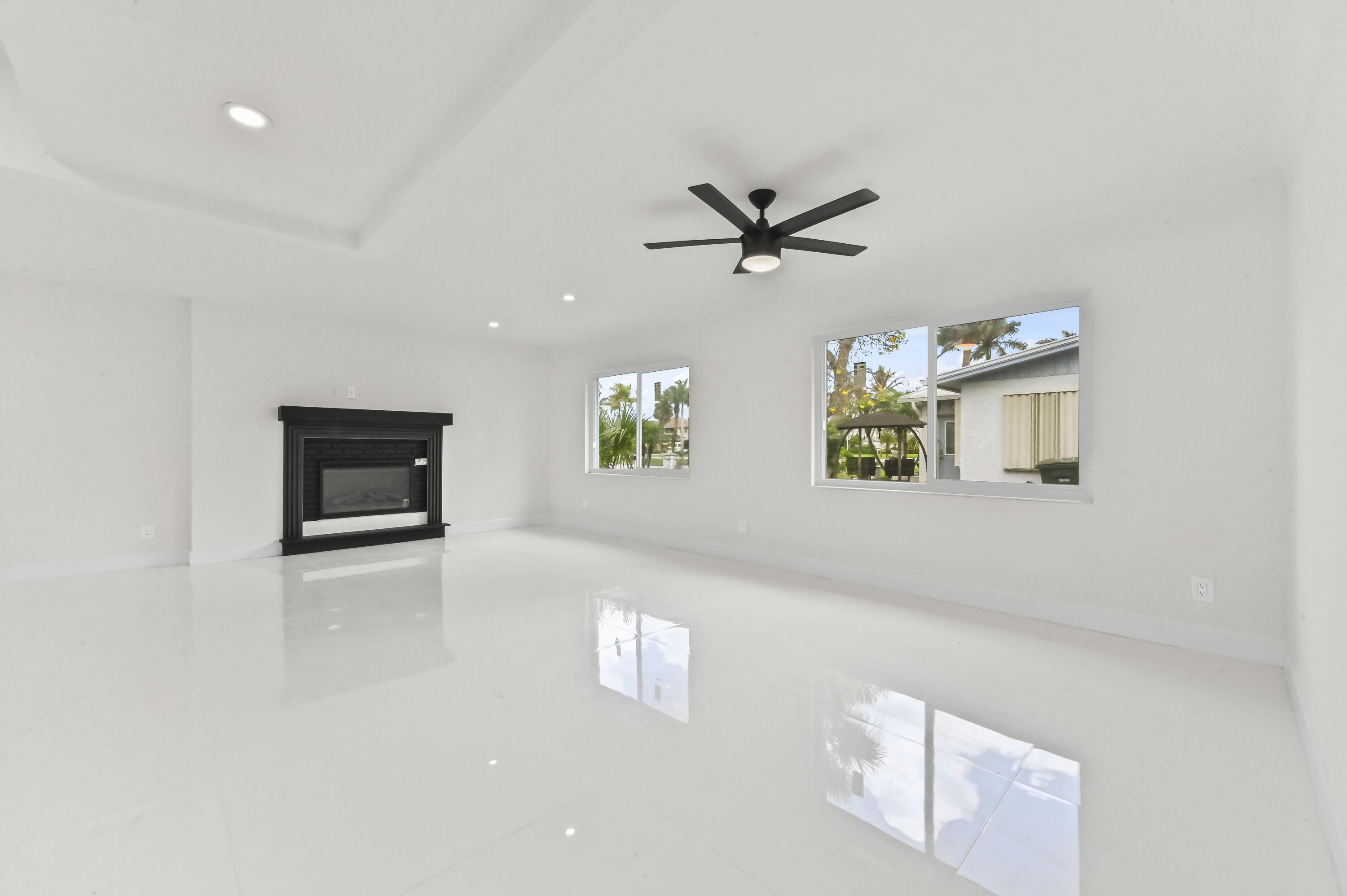 SURFSIDE - Residential