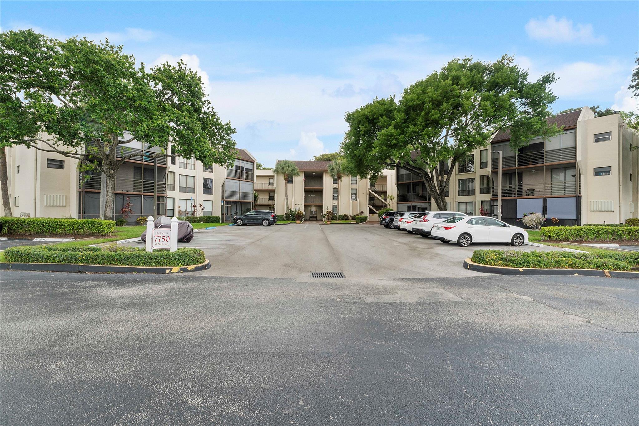 Beautiful and spacious, second-floor condo with two large bedrooms, two full bathrooms, large screened-in patio with a nice view. New Roof 2024! Centrally and conveniently located between McNab and Commercial. 55+ verified. One parking space assigned with plenty of guest parking close to the unit. Amenities include resort-style pool and clubhouse fit for large parties and formal entertaining. . . Move-In Ready!