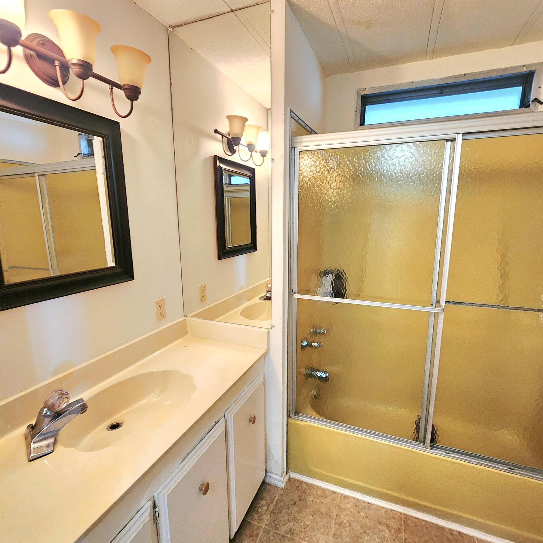 Spanish Lakes Riverfront - Residential