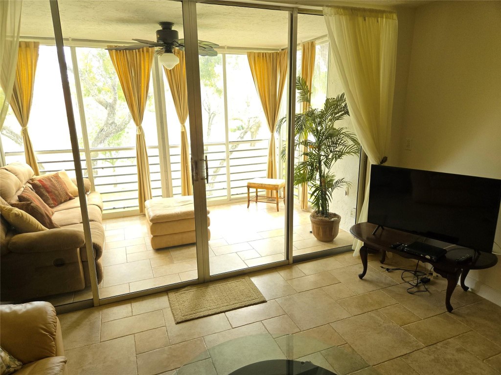 Sabal Palm - Residential