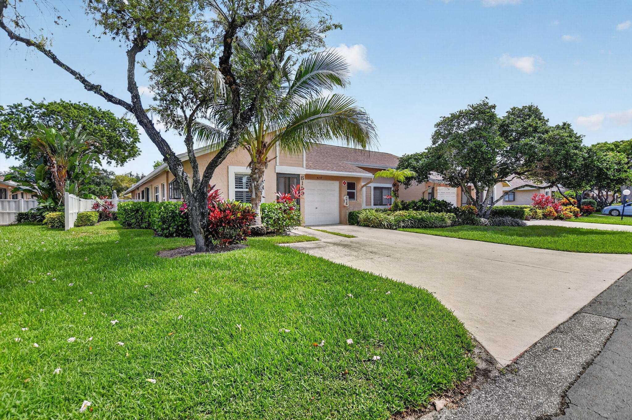 WHISPER WALK SEC C CONDO - Residential