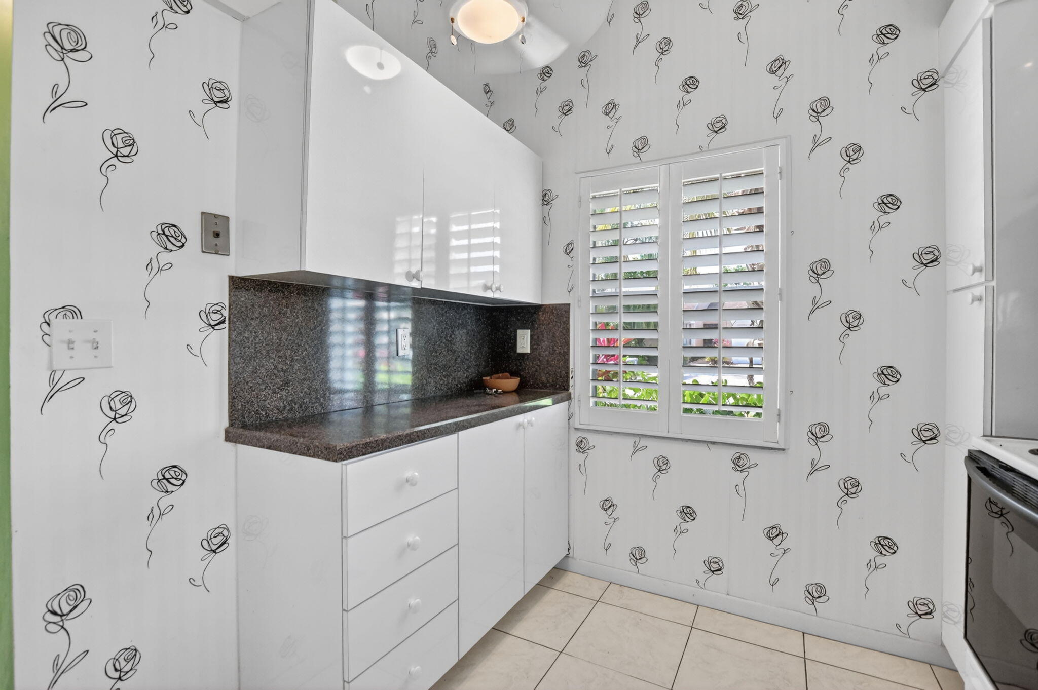 WHISPER WALK SEC C CONDO - Residential