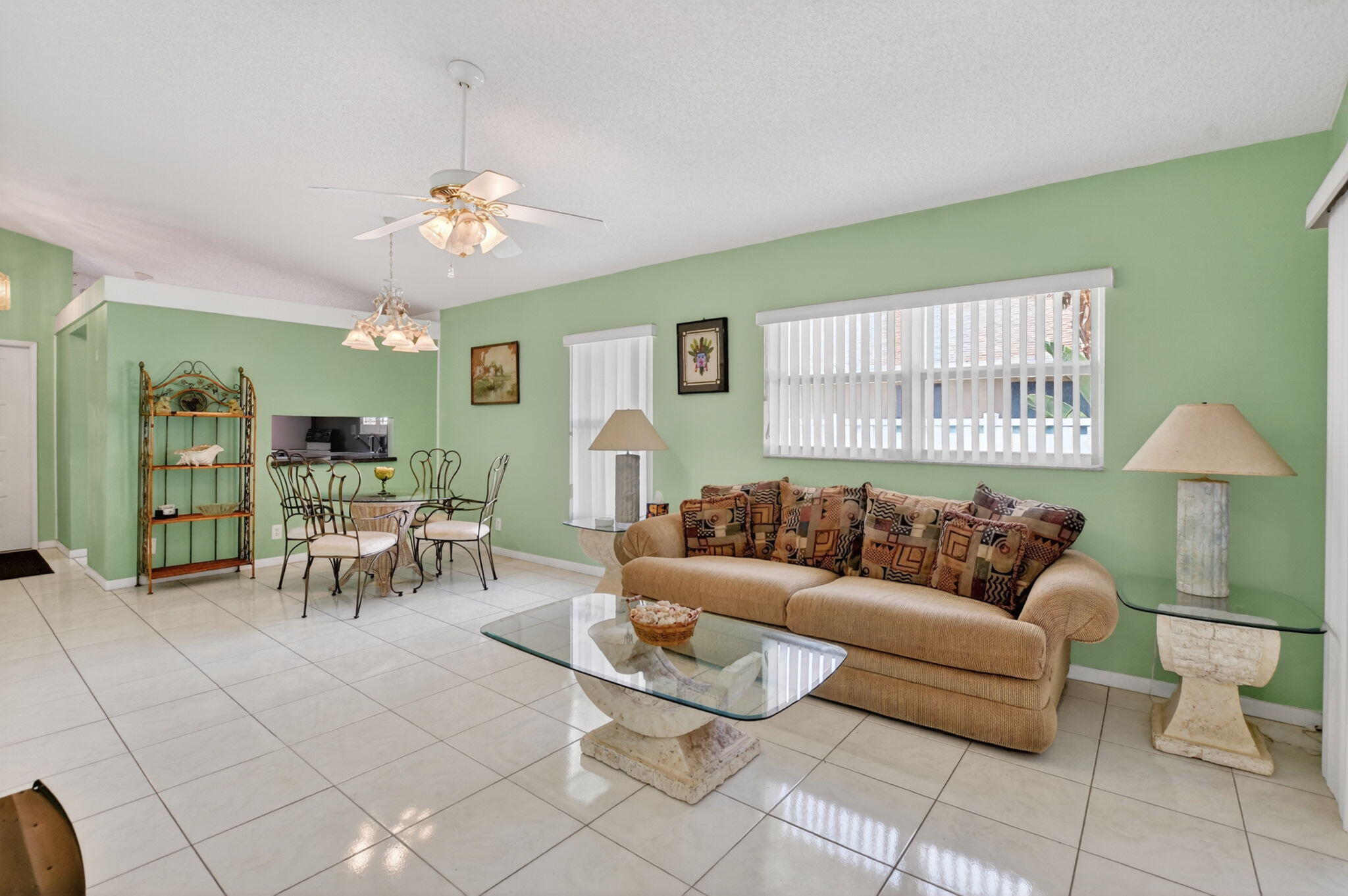 WHISPER WALK SEC C CONDO - Residential