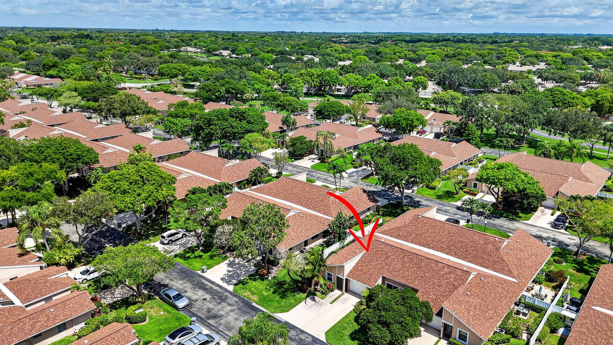 WHISPER WALK SEC C CONDO - Residential