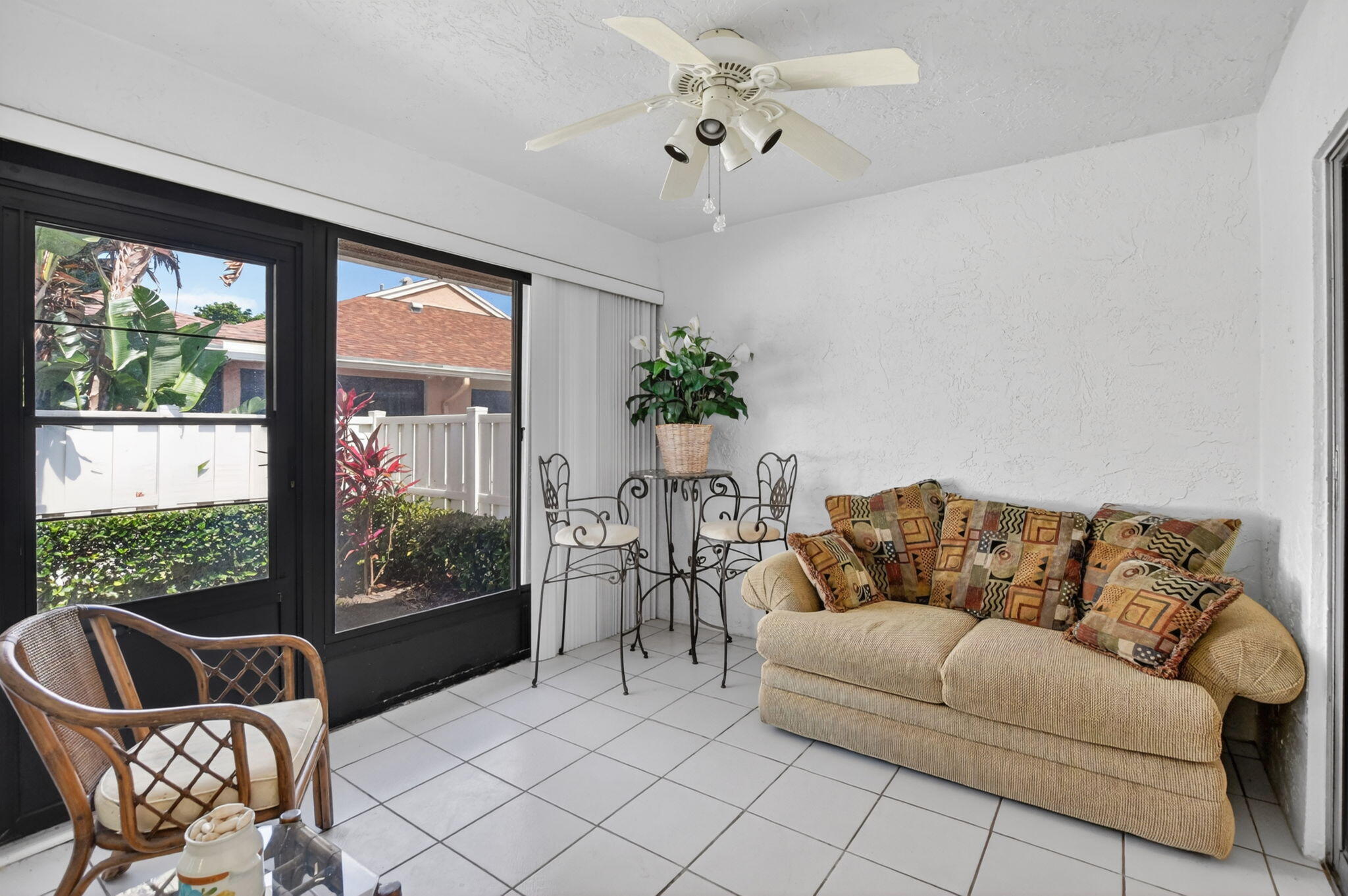 WHISPER WALK SEC C CONDO - Residential