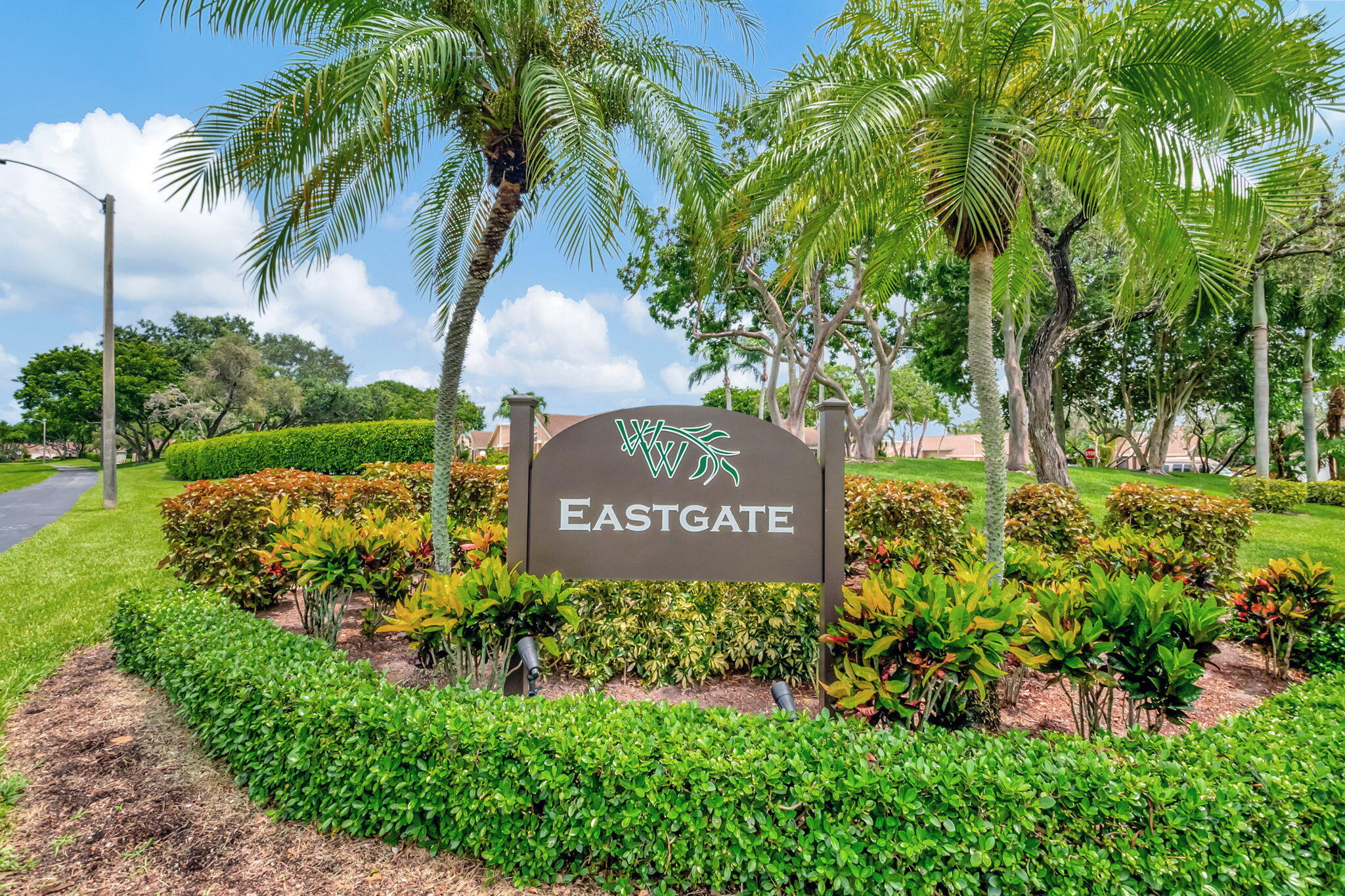 WHISPER WALK SEC C CONDO - Residential