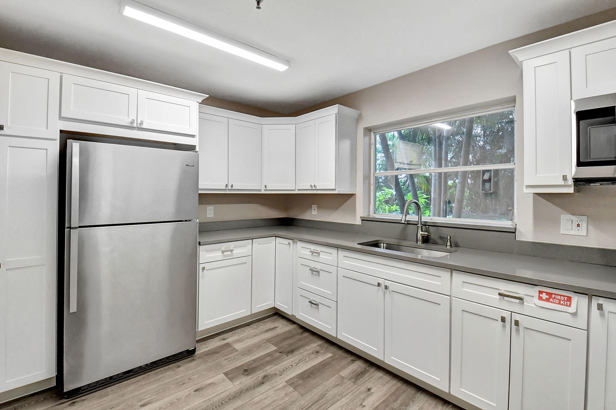 WHISPER WALK SEC C CONDO - Residential