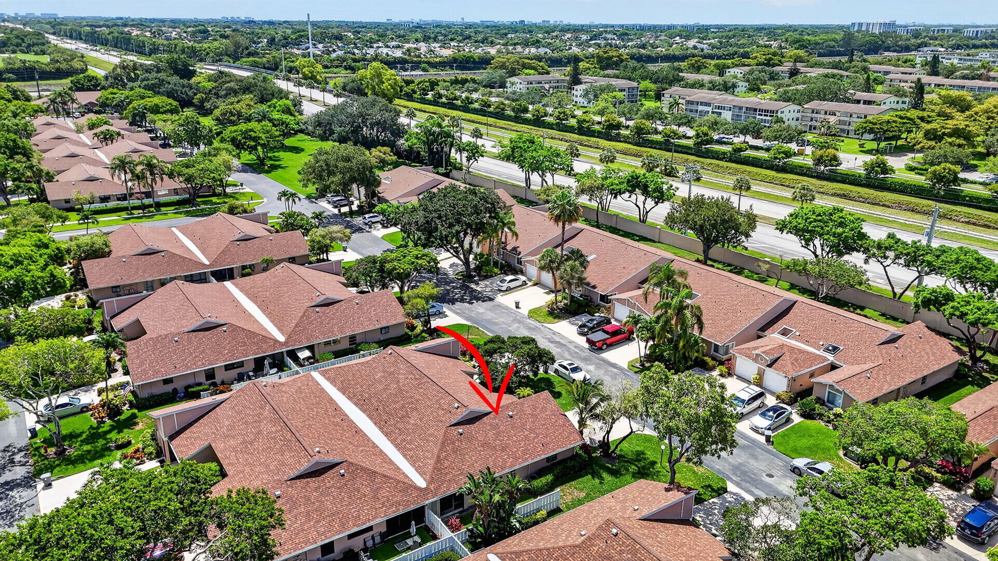 WHISPER WALK SEC C CONDO - Residential