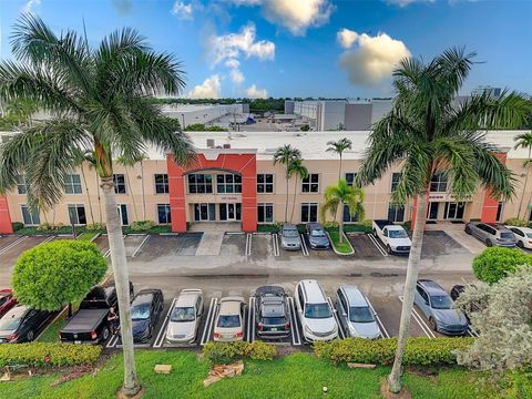 8328 NW 30th Terrace Miami FL 33122