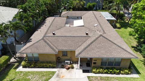 A home in Palm Beach Shores