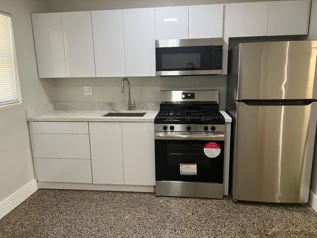 Photo of 2102 Delaware Avenue, Fort Pierce, FL 34950 (MLS # R11162114)