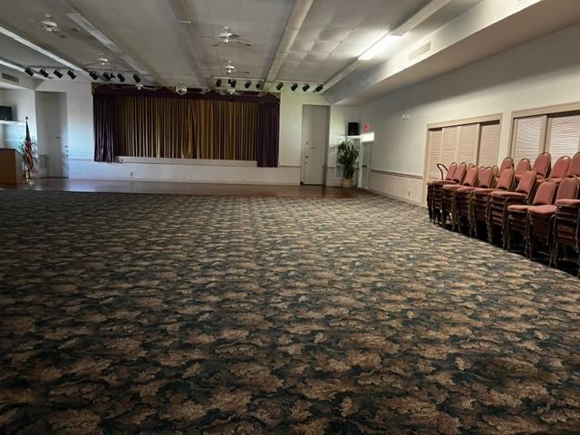 PALM LAKES - Residential