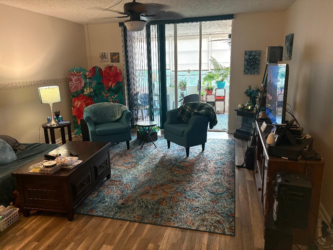 View photos, virtual tours, details... 7300 Lake Cir Drive 404