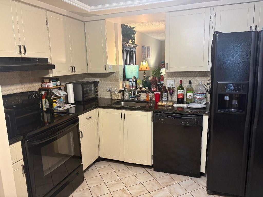 Photo of 7300 Lake Cir Drive #404, Margate, FL 33063 (MLS # B26009123)