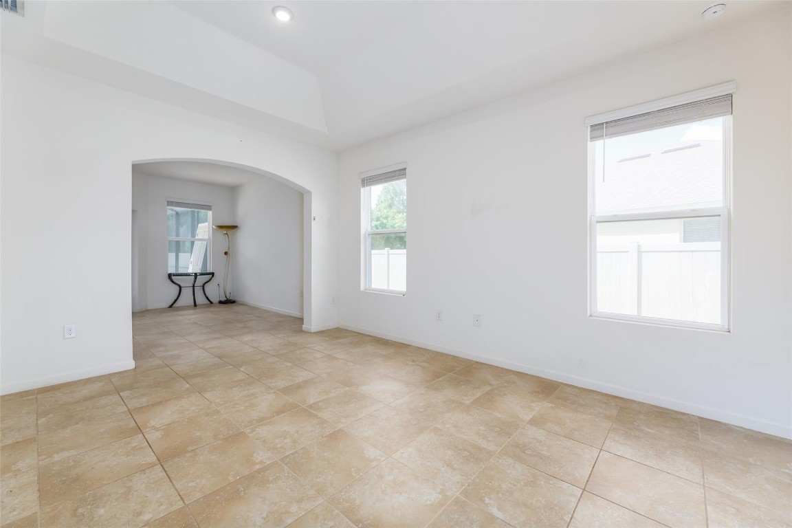 STONEBRIAR AT BAYSIDE LAKES - Residential Lease