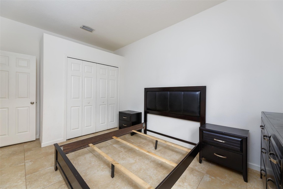 STONEBRIAR AT BAYSIDE LAKES - Residential Lease