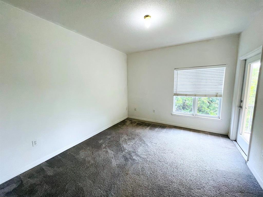 THE LAKES AT THE SAVANNAHS CONDOMINIUM - Residential