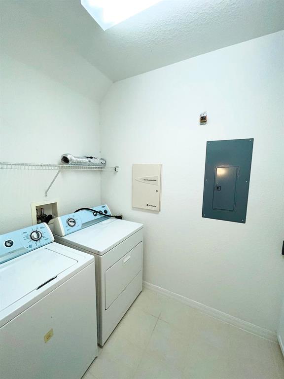 THE LAKES AT THE SAVANNAHS CONDOMINIUM - Residential