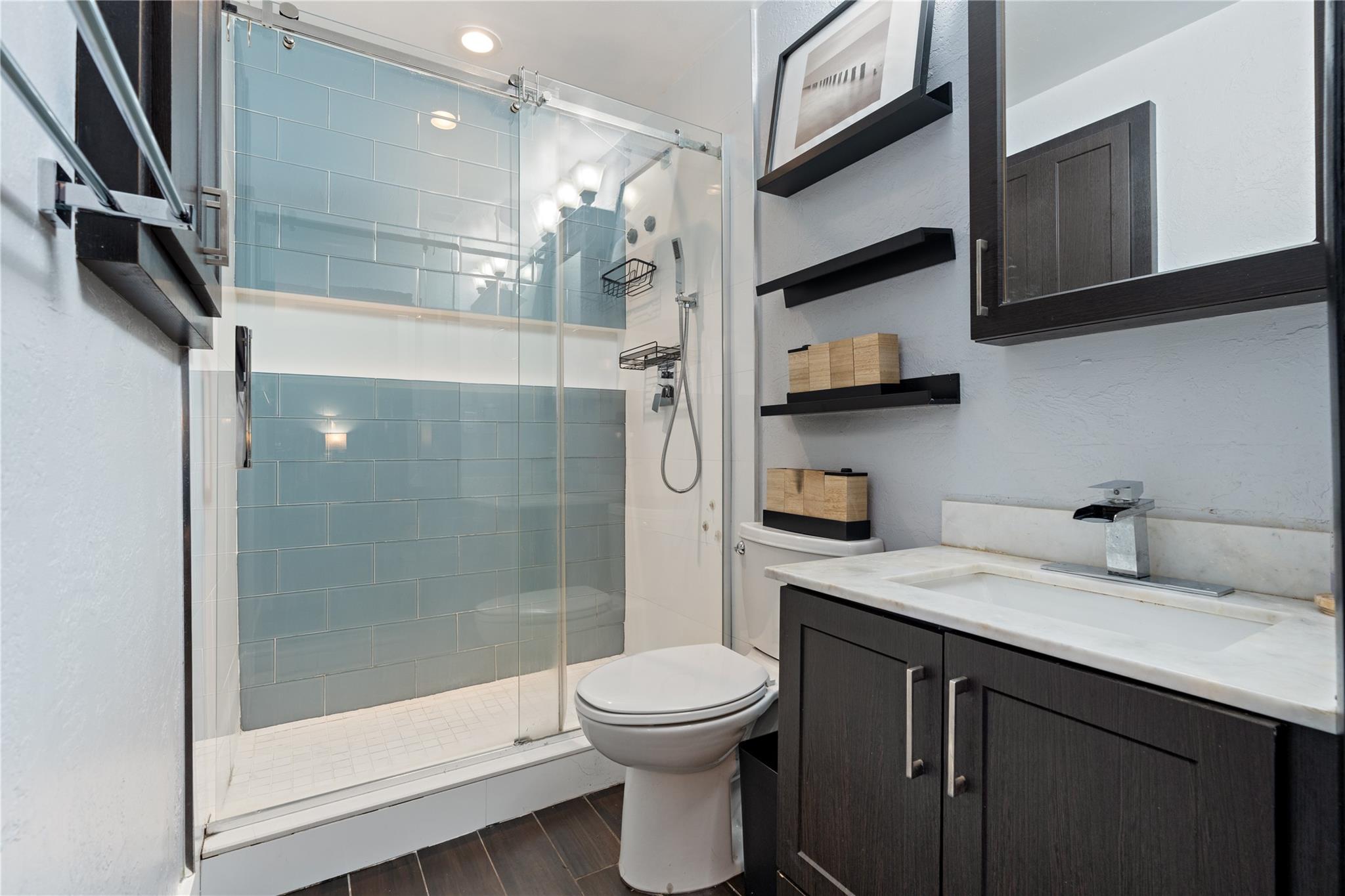 COURTYARDS OF PLANTATION - Residential