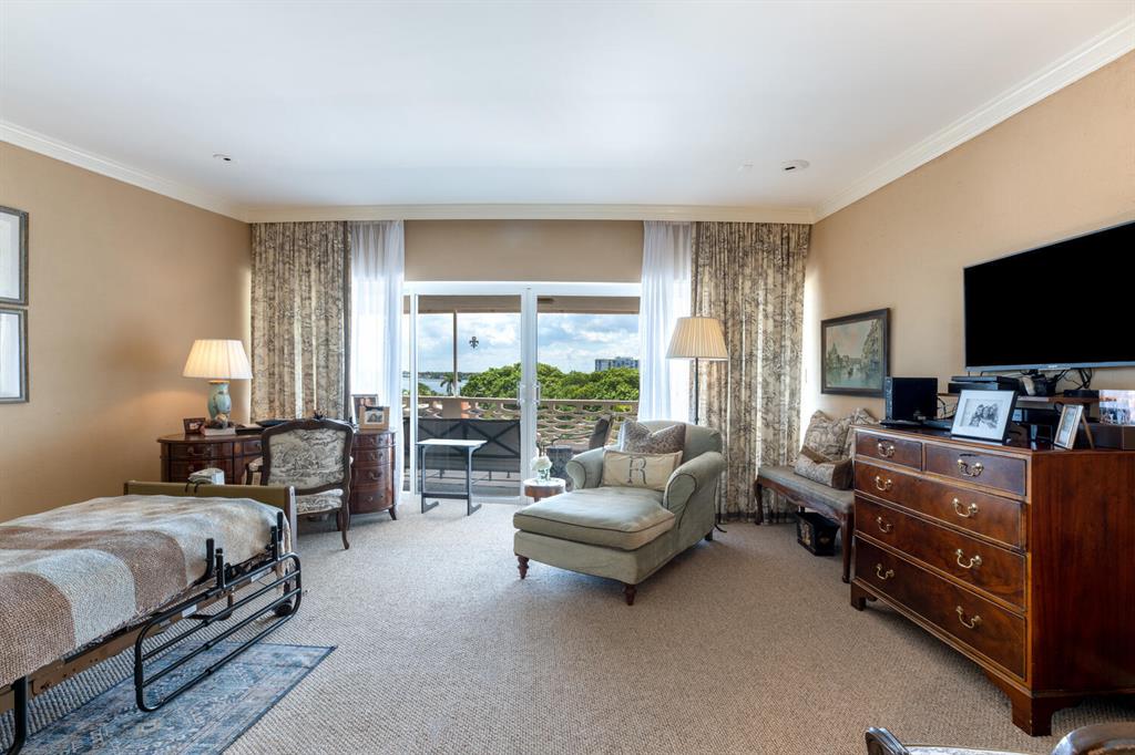 SOUTHLAKE CONDOMINIUM - Residential