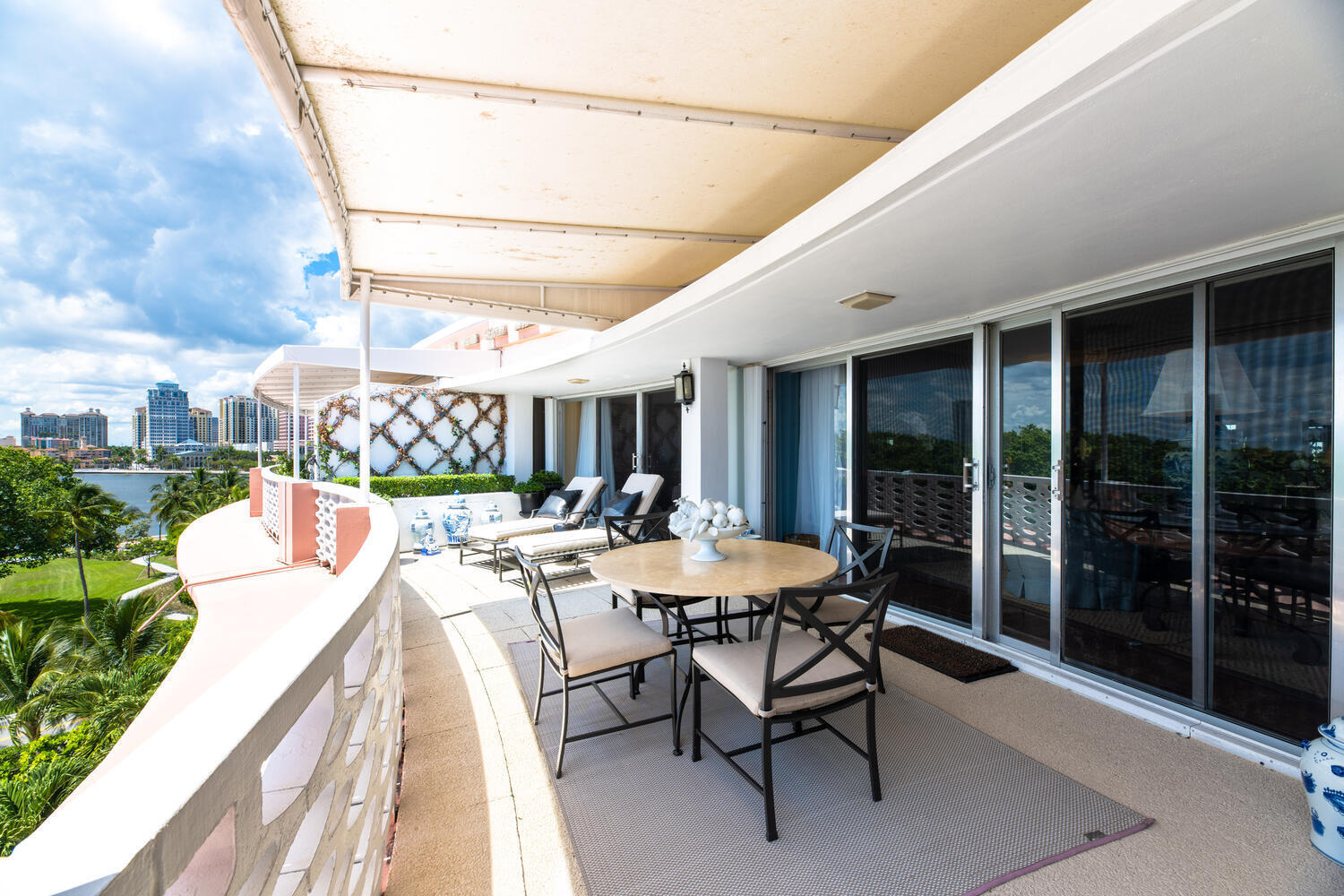 SOUTHLAKE CONDOMINIUM - Residential