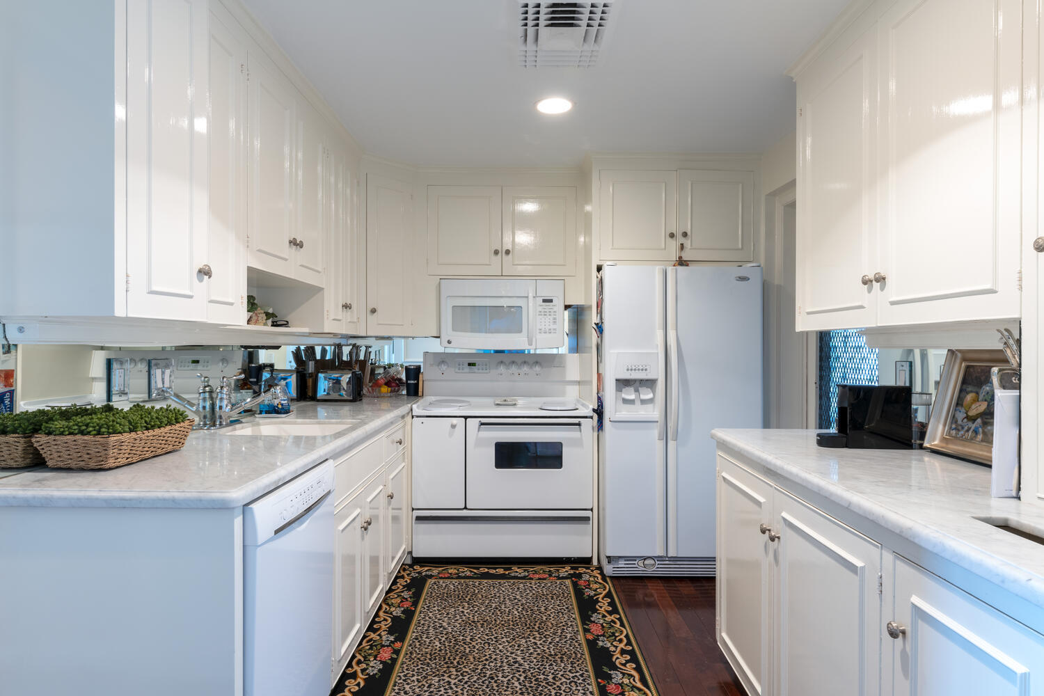 SOUTHLAKE CONDOMINIUM - Residential